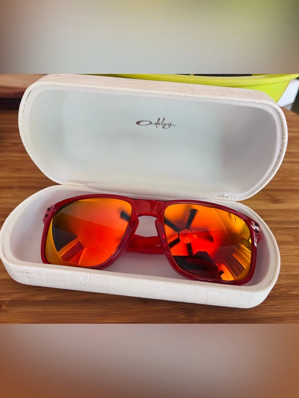 Oakley Holbrook Vintage Style Sunglasses Unique Crystal Red Ruby